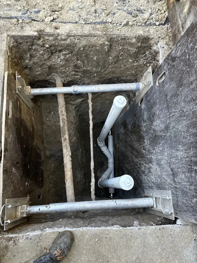 Experienced plumber completing Drain Cleaning work in South Annville
